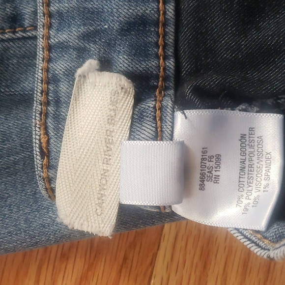 Jeans - Picture 2 of 3